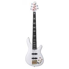Yamaha BBNE2 Nathan East electric Bass Review 2023
