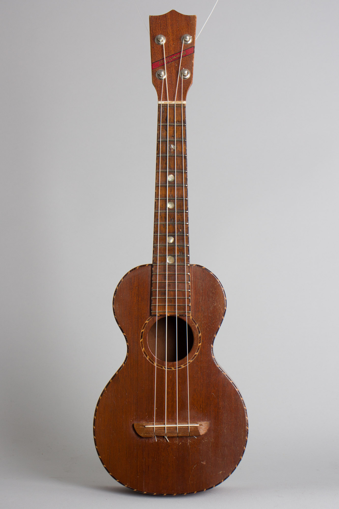 Hollywood/Schireson Style 5 Ukulele Review 2024